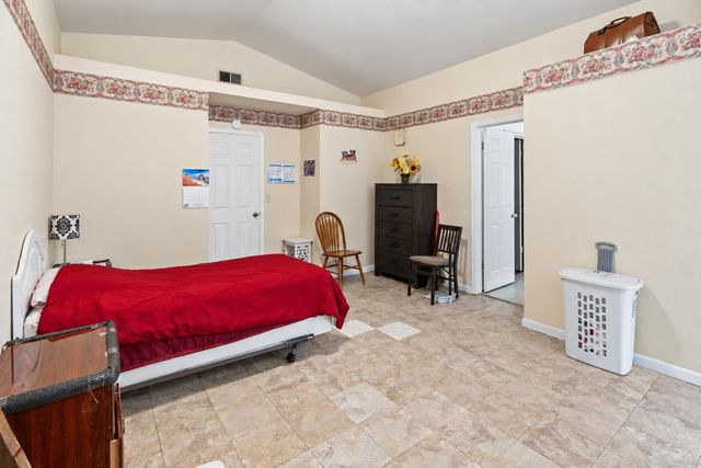 7158 Clearbrook Way, Sacramento, CA 95823