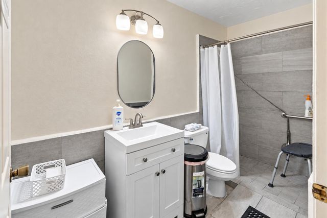 7158 Clearbrook Way, Sacramento, CA 95823