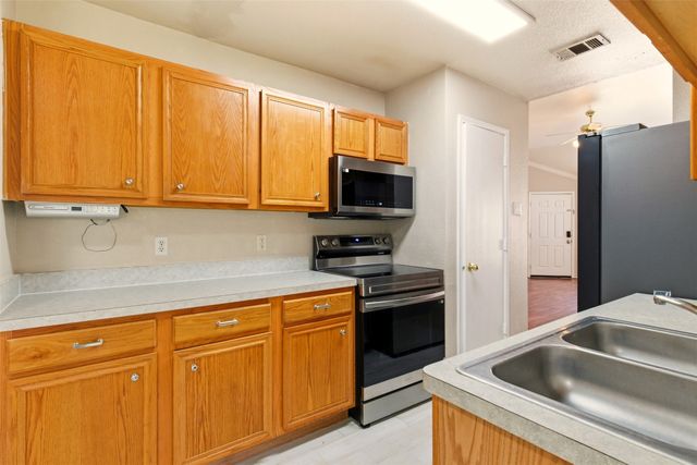 1314 Misty Drive, Midlothian, TX 76065