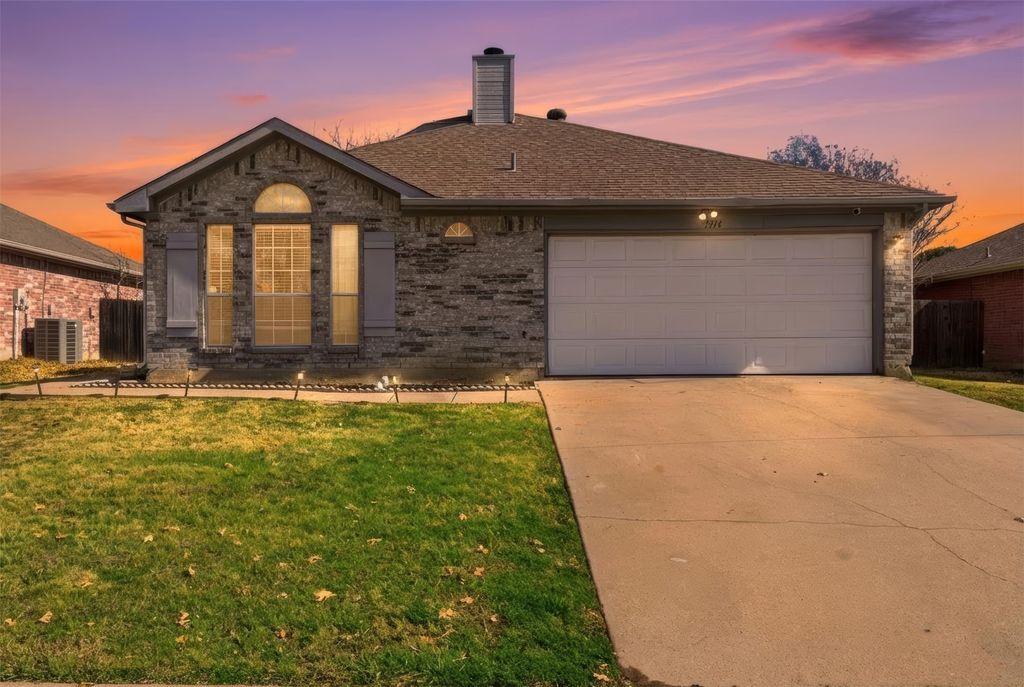 1314 Misty Drive, Midlothian, TX 76065