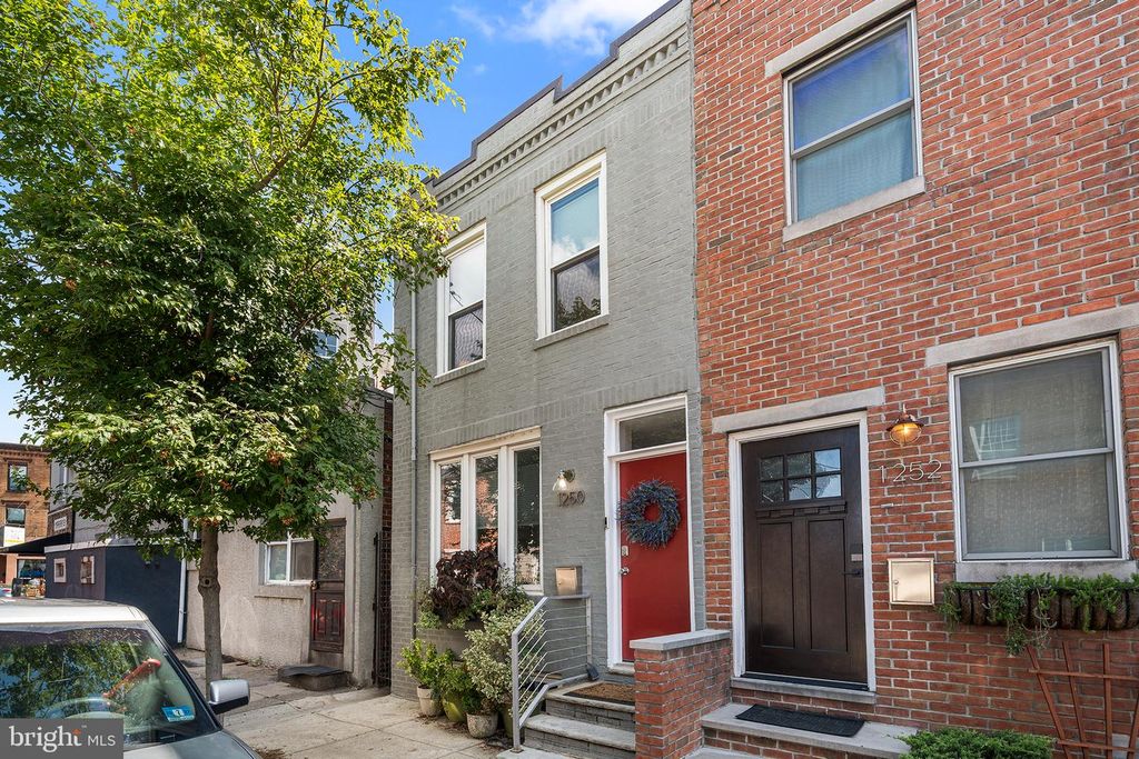 1250 PIERCE ST, PHILADELPHIA, PA 19148 — exterior