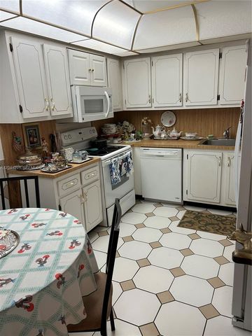 16325 Golf Club Road 304, Weston, FL 33326