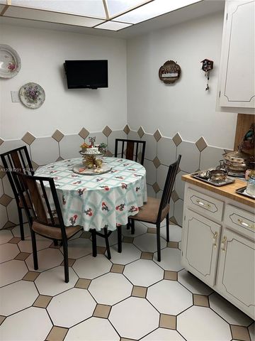 16325 Golf Club Road 304, Weston, FL 33326