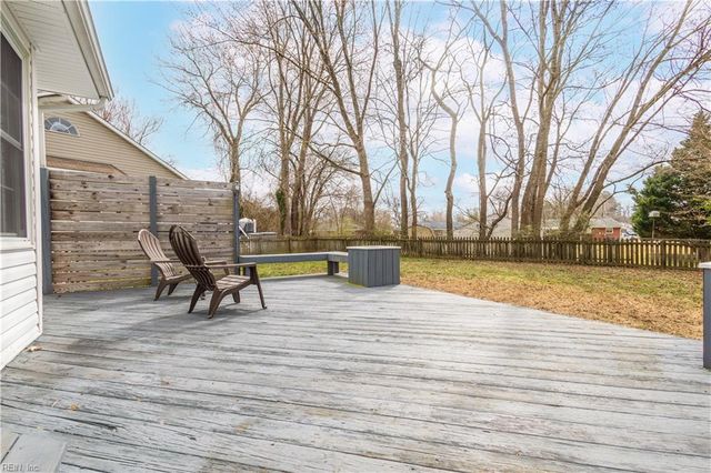 126 Highlands PW, Newport News, VA 23603