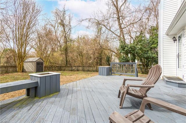 126 Highlands PW, Newport News, VA 23603