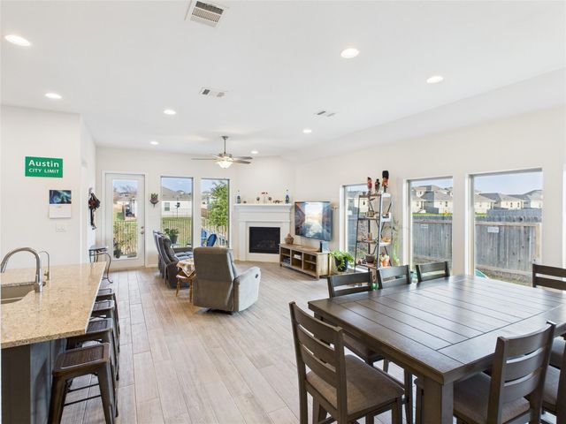 906 Blue Oak BLVD, San Marcos, TX 78666