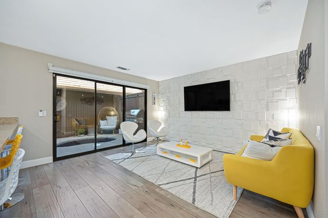 11391 Gold Country Blvd, Gold River, CA 95670