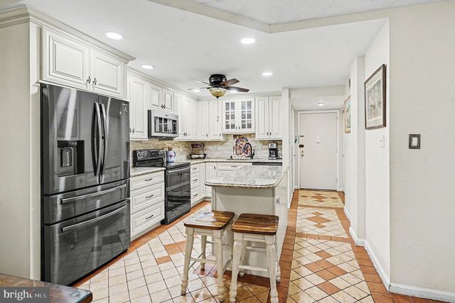 177 WOODSTREAM DRIVE, Norristown, PA 19403