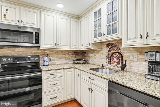 177 WOODSTREAM DRIVE, Norristown, PA 19403