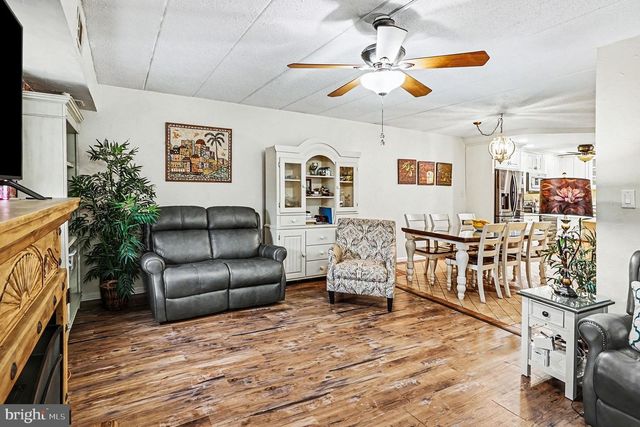 177 WOODSTREAM DRIVE, Norristown, PA 19403