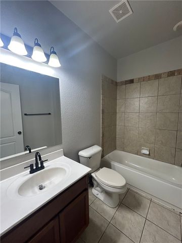 2670 N Valencia Avenue 2, Fayetteville, AR 72703