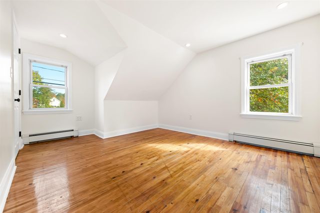 14 Hunt Road, Kingston, NH 03848