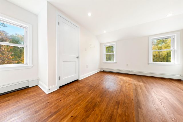 14 Hunt Road, Kingston, NH 03848