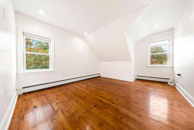 14 Hunt Road, Kingston, NH 03848