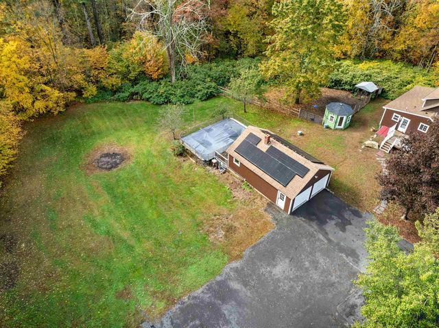 14 Hunt Road, Kingston, NH 03848