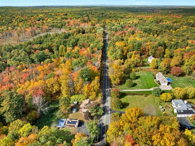 14 Hunt Road, Kingston, NH 03848