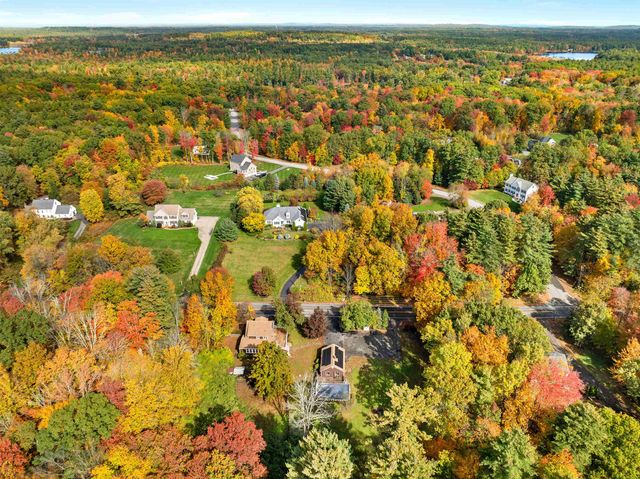 14 Hunt Road, Kingston, NH 03848
