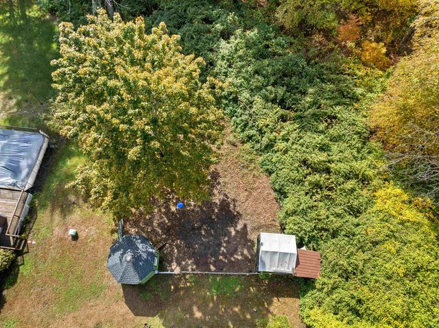 14 Hunt Road, Kingston, NH 03848
