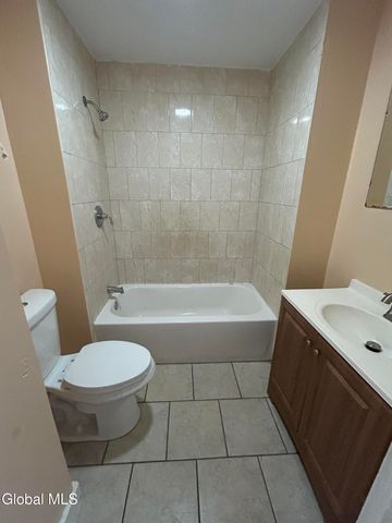 1075 Pleasant Street, Schenectady, NY 12303