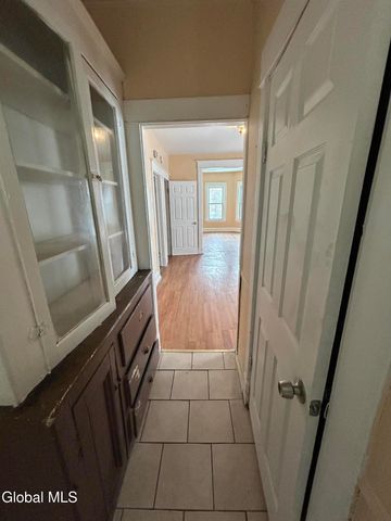 1075 Pleasant Street, Schenectady, NY 12303