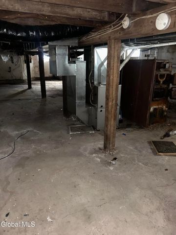 1075 Pleasant Street, Schenectady, NY 12303