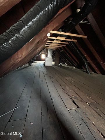 1075 Pleasant Street, Schenectady, NY 12303