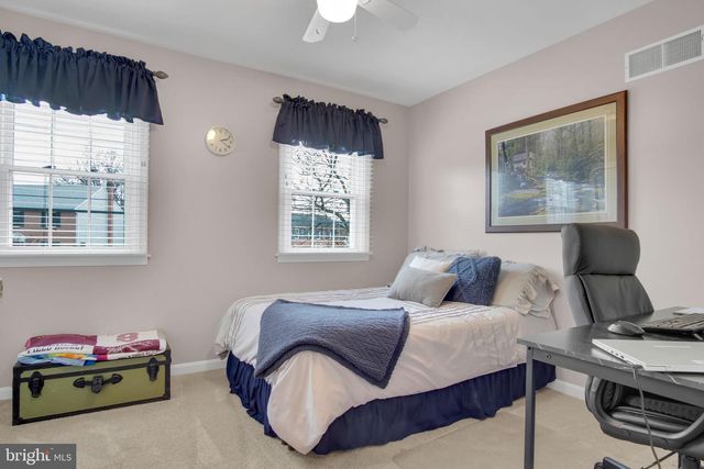 882 HAWTHORN AVENUE, Mechanicsburg, PA 17055