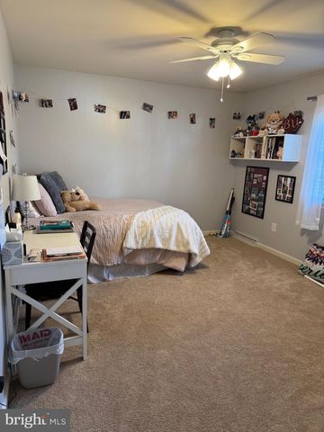 882 HAWTHORN AVENUE, Mechanicsburg, PA 17055