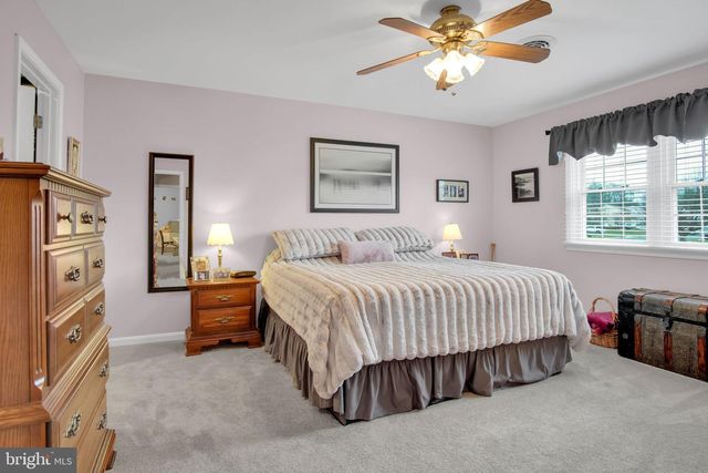 882 HAWTHORN AVENUE, Mechanicsburg, PA 17055