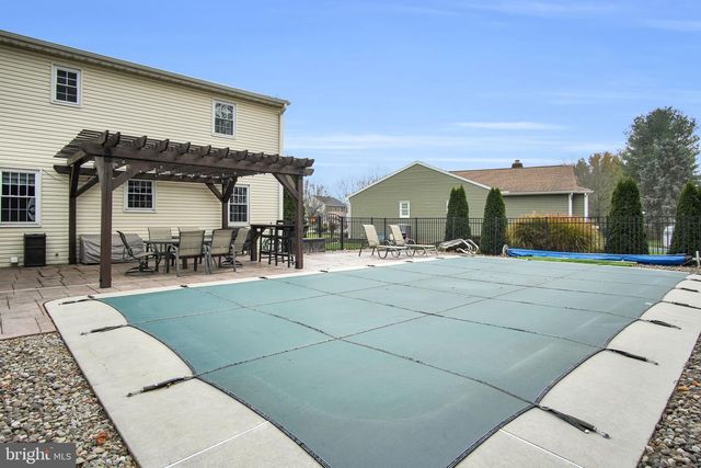 882 HAWTHORN AVENUE, Mechanicsburg, PA 17055