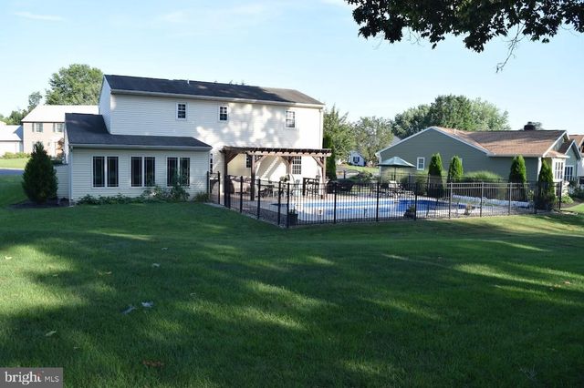 882 HAWTHORN AVENUE, Mechanicsburg, PA 17055