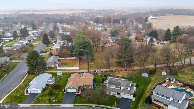 882 HAWTHORN AVENUE, Mechanicsburg, PA 17055