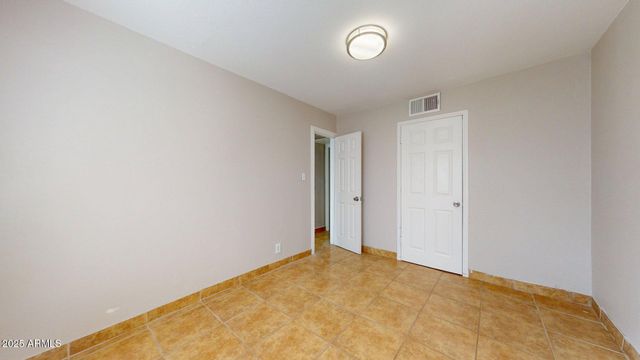 2214 N 24th Place, Phoenix, AZ 85008