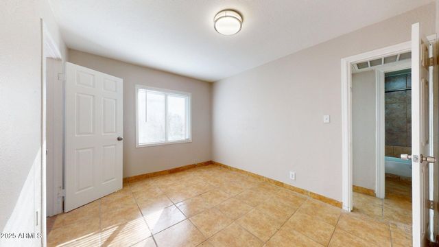 2214 N 24th Place, Phoenix, AZ 85008