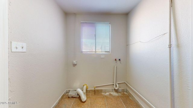 2214 N 24th Place, Phoenix, AZ 85008