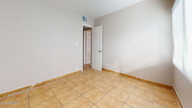 2214 N 24th Place, Phoenix, AZ 85008