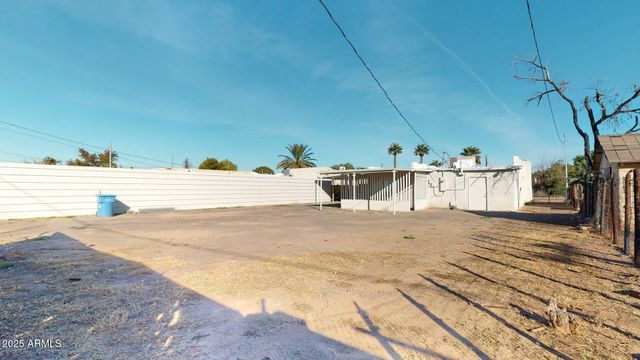 2214 N 24th Place, Phoenix, AZ 85008