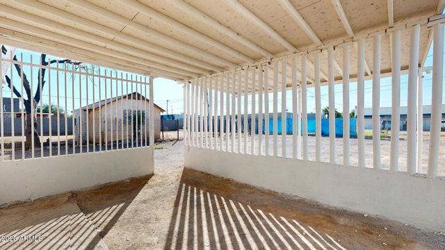 2214 N 24th Place, Phoenix, AZ 85008