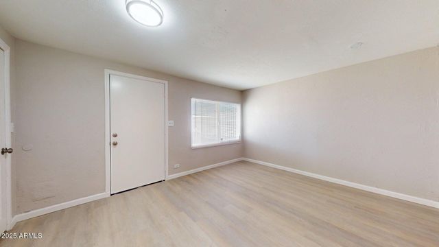 2214 N 24th Place, Phoenix, AZ 85008