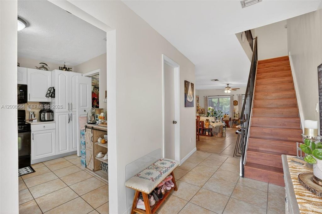 8330 SW 154th Ave 35, Miami, FL 33193