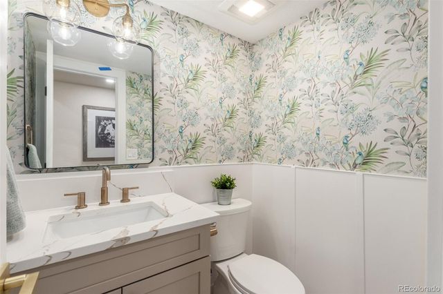 8691 E Kettle Avenue, Centennial, CO 80112