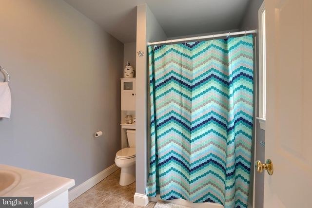 10 DAVID GLENN DR, Carlisle, PA 17015