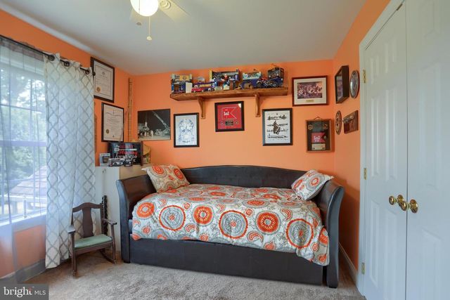 10 DAVID GLENN DR, Carlisle, PA 17015