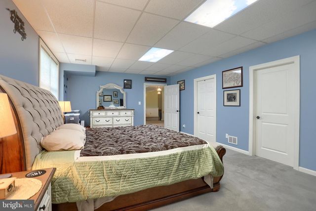 10 DAVID GLENN DR, Carlisle, PA 17015