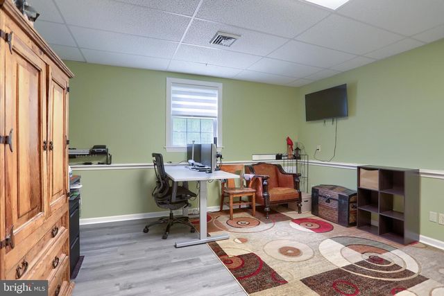 10 DAVID GLENN DR, Carlisle, PA 17015