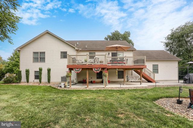 10 DAVID GLENN DR, Carlisle, PA 17015