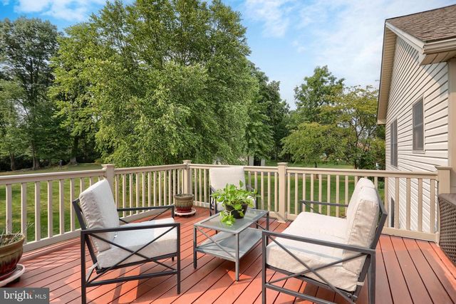 10 DAVID GLENN DR, Carlisle, PA 17015