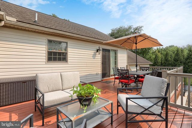 10 DAVID GLENN DR, Carlisle, PA 17015