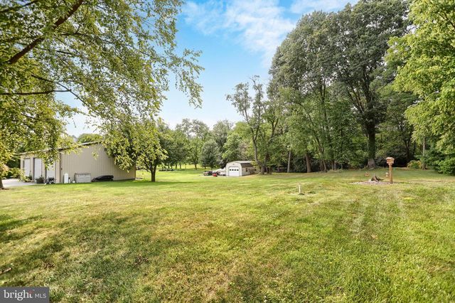 10 DAVID GLENN DR, Carlisle, PA 17015