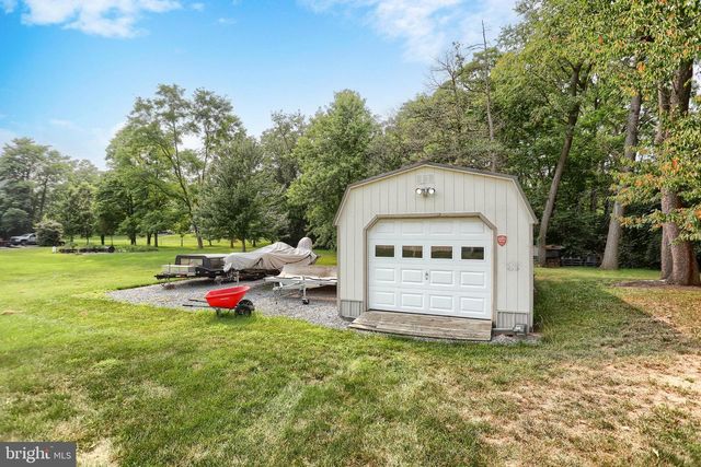 10 DAVID GLENN DR, Carlisle, PA 17015